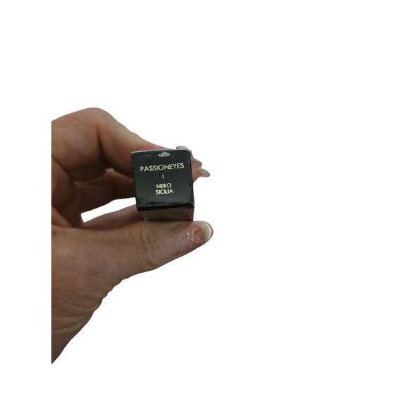 Dolce & Gabbana Passioneyes Mascara Volume Intenso Nero Discontinued - Picture 3 of 6